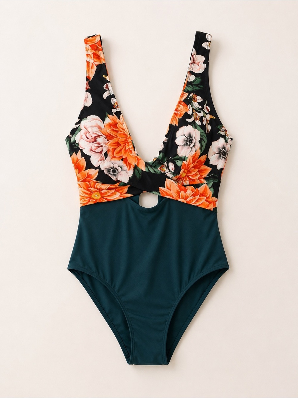NWT CUPSHE Floral One Piece Swimsuit Cutout V-Neck Tummy Control Size Large